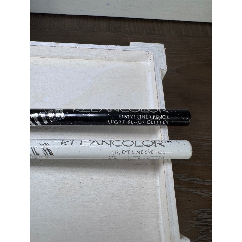 KleanColor Lip/Eye Liner Pencil Set Black Glitter White Glitter Sharpener Cap - Picture 4 of 5